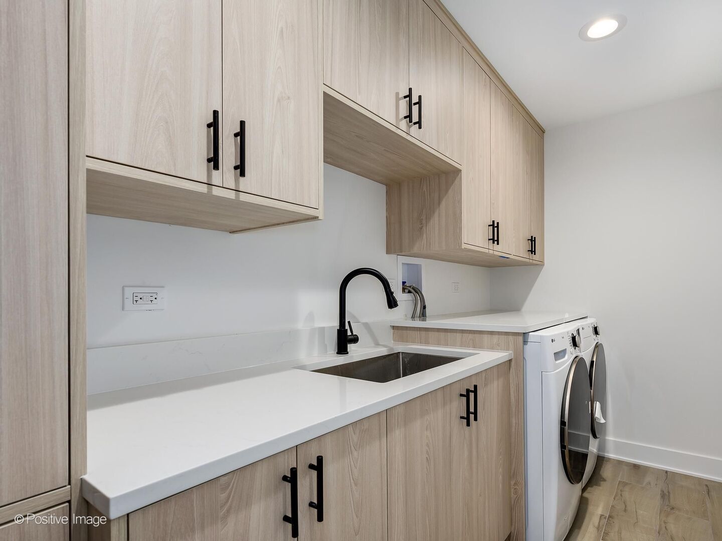 3714 N Claremont Avenue, Chicago, IL 60618