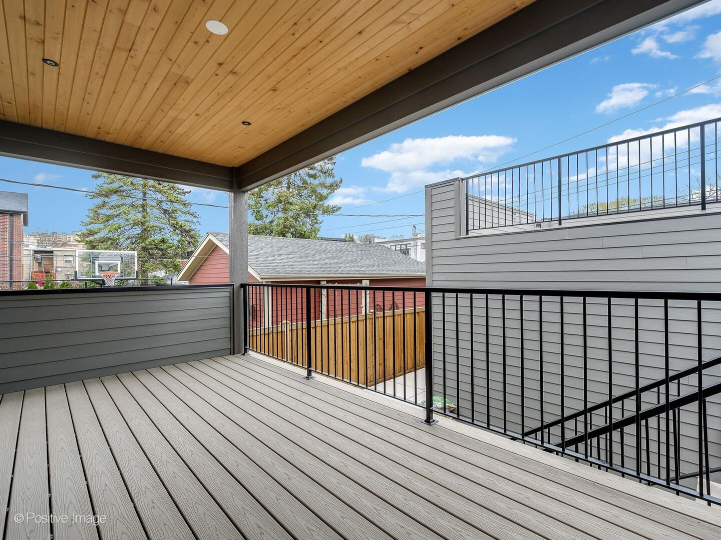 3714 N Claremont Avenue, Chicago, IL 60618