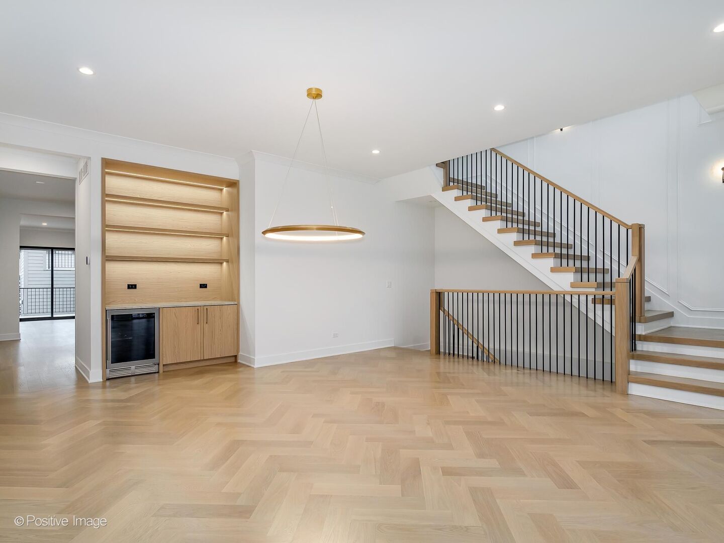 3714 N Claremont Avenue, Chicago, IL 60618