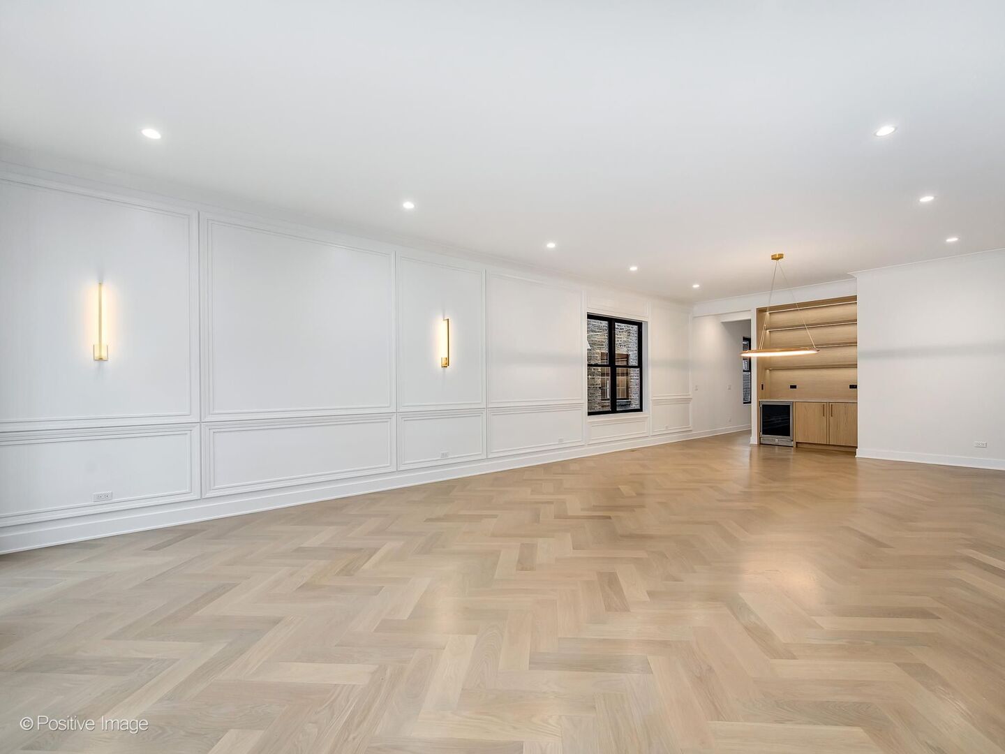 3714 N Claremont Avenue, Chicago, IL 60618