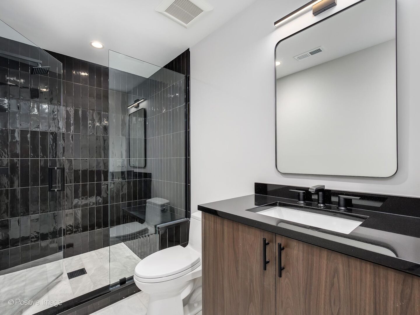 3714 N Claremont Avenue, Chicago, IL 60618