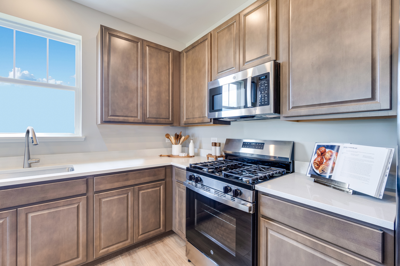 4205 Meadowridge Road, Woodstock, IL 60098