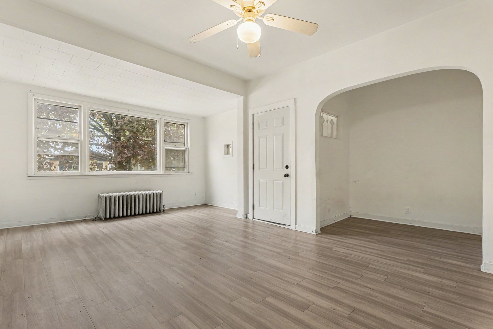 5032 W Gunnison Street, Chicago, IL 60630