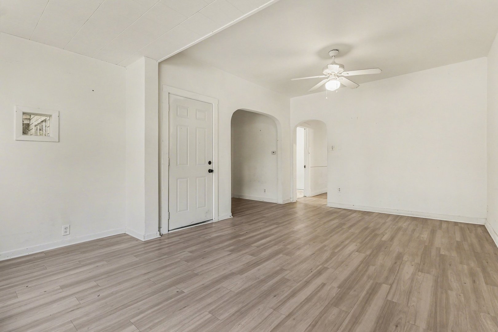 5032 W Gunnison Street, Chicago, IL 60630