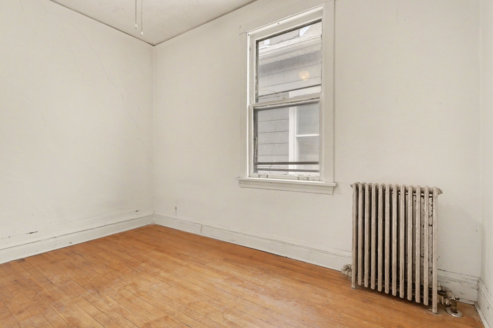 5032 W Gunnison Street, Chicago, IL 60630