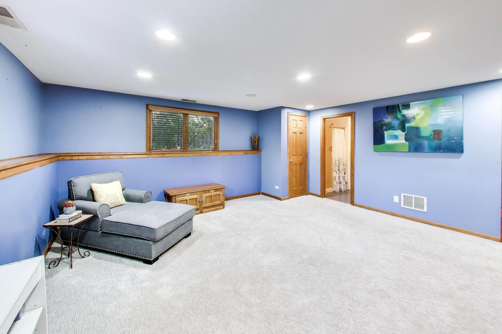 15352 W Cherrywood Lane, Libertyville, IL 60048