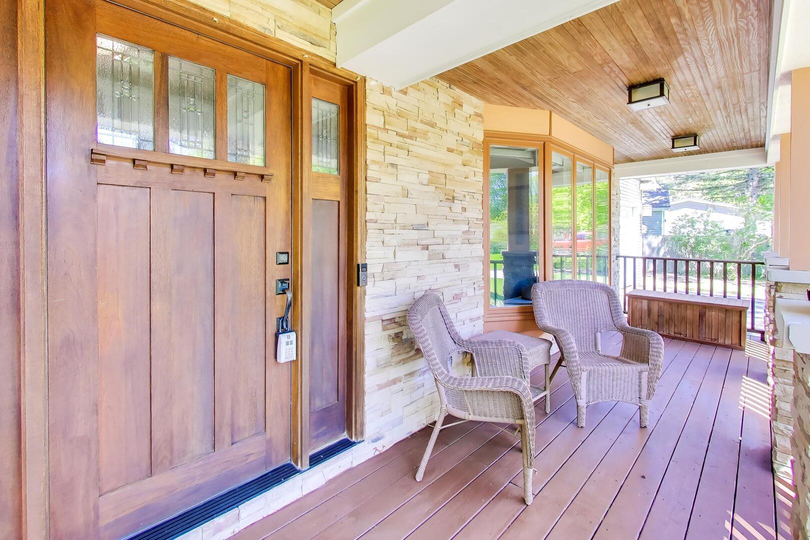 15352 W Cherrywood Lane, Libertyville, IL 60048
