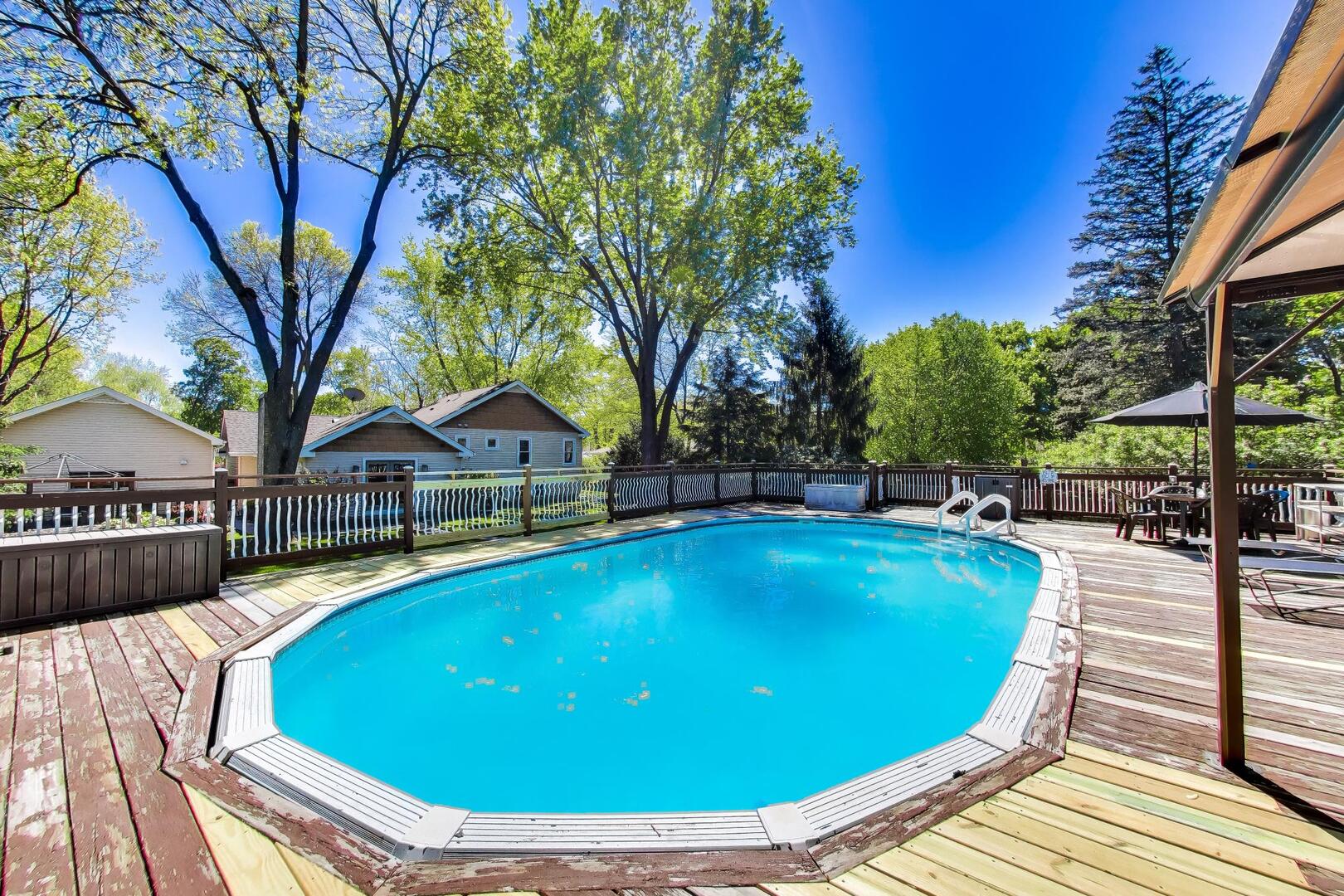 15352 W Cherrywood Lane, Libertyville, IL 60048