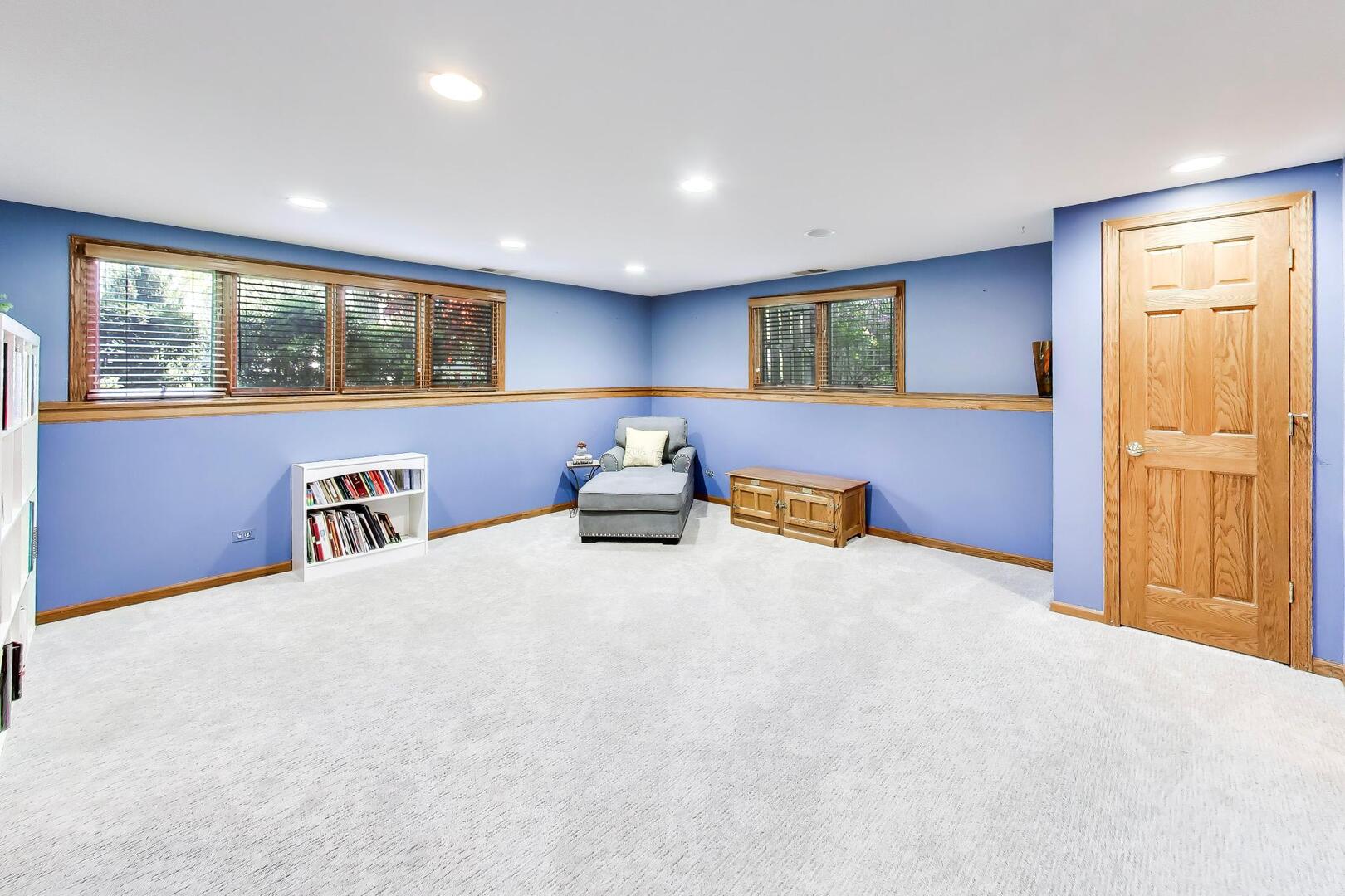 15352 W Cherrywood Lane, Libertyville, IL 60048