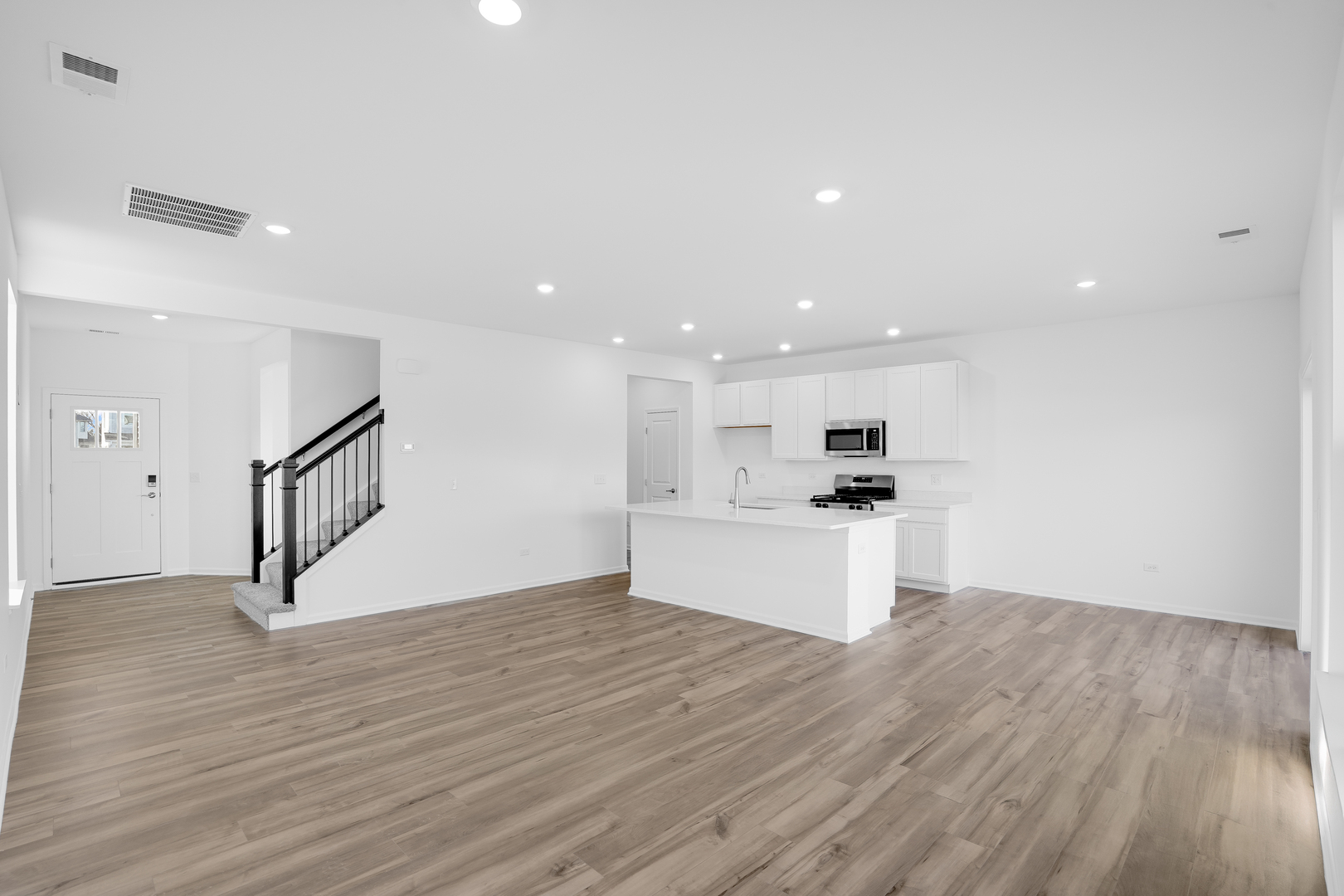 4209 Meadowridge Road, Woodstock, IL 60098