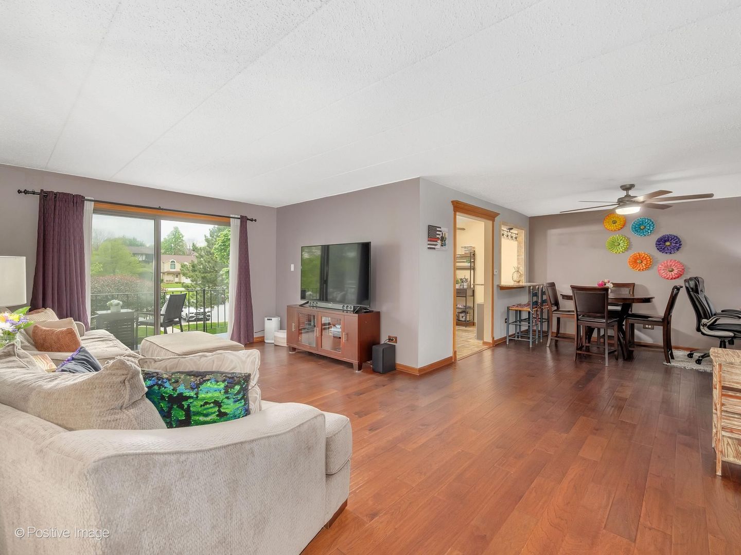 10985 S 84th Avenue #2B, Palos Hills, IL 60465