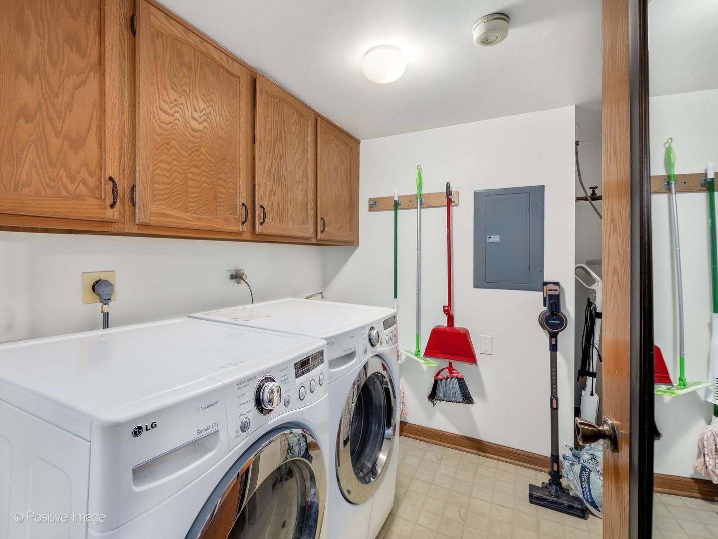 10985 S 84th Avenue #2B, Palos Hills, IL 60465