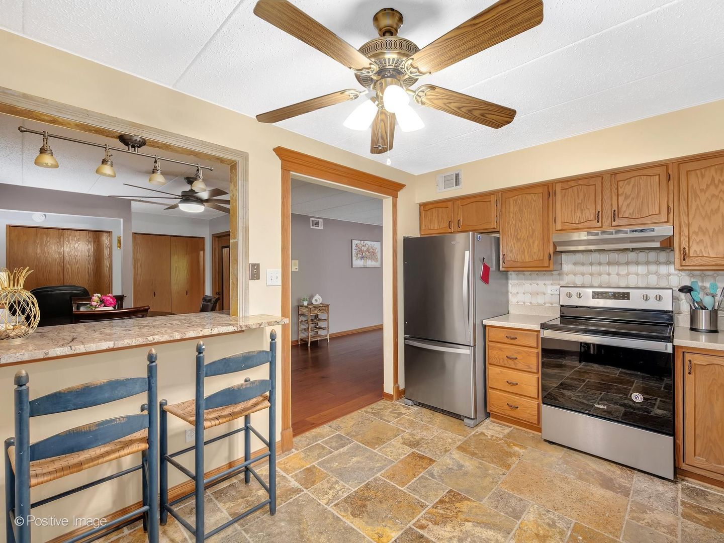 10985 S 84th Avenue #2B, Palos Hills, IL 60465