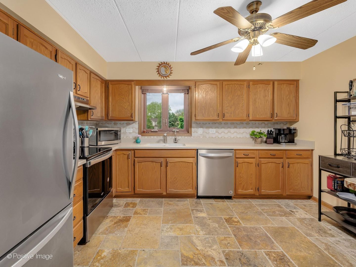 10985 S 84th Avenue #2B, Palos Hills, IL 60465