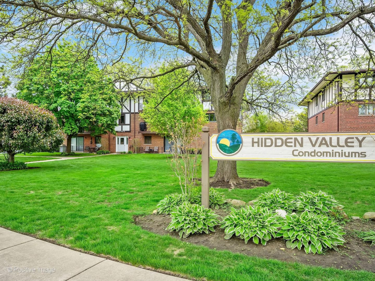 10985 S 84th Avenue #2B, Palos Hills, IL 60465