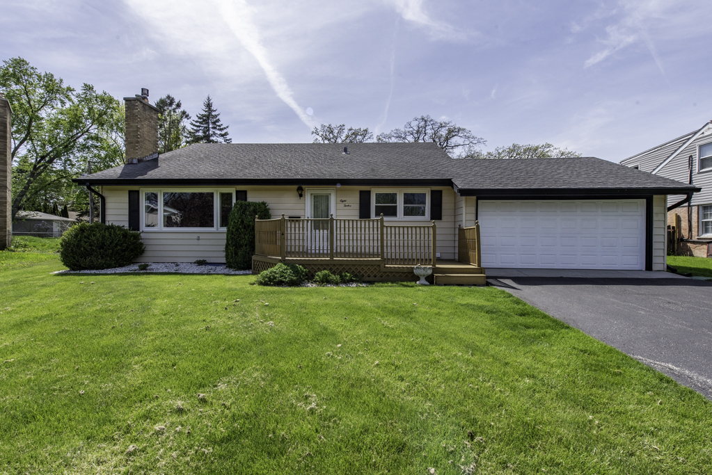 812 Geddes Court, Winthrop Harbor, IL 60096