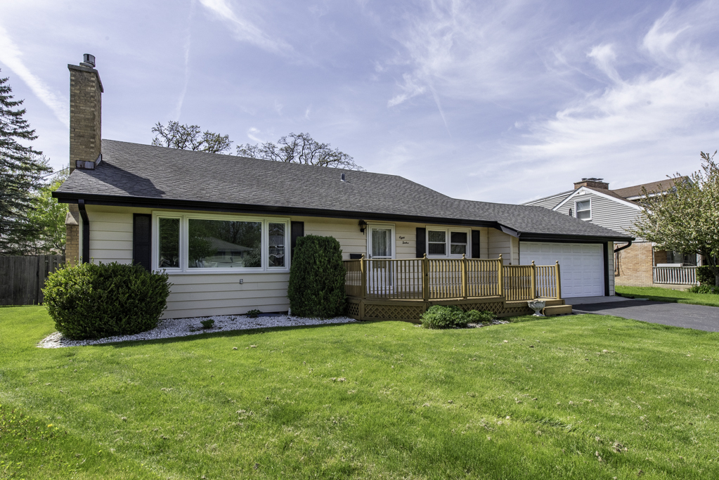812 Geddes Court, Winthrop Harbor, IL 60096