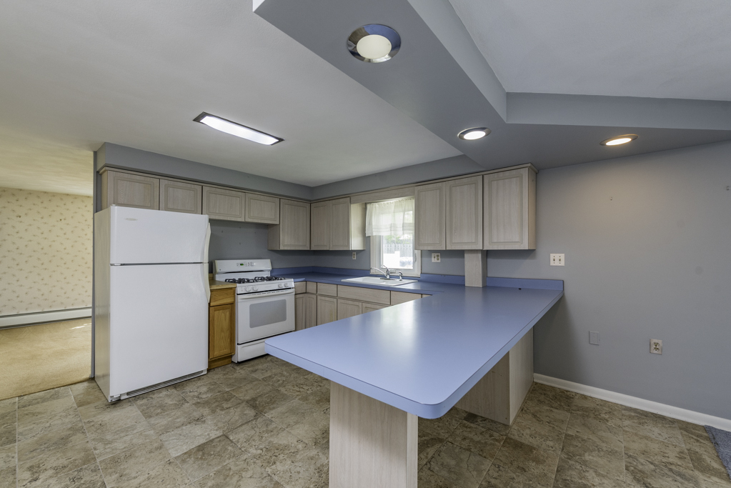 812 Geddes Court, Winthrop Harbor, IL 60096