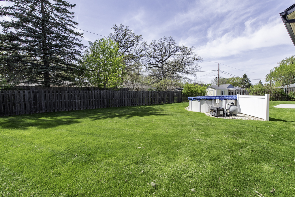 812 Geddes Court, Winthrop Harbor, IL 60096