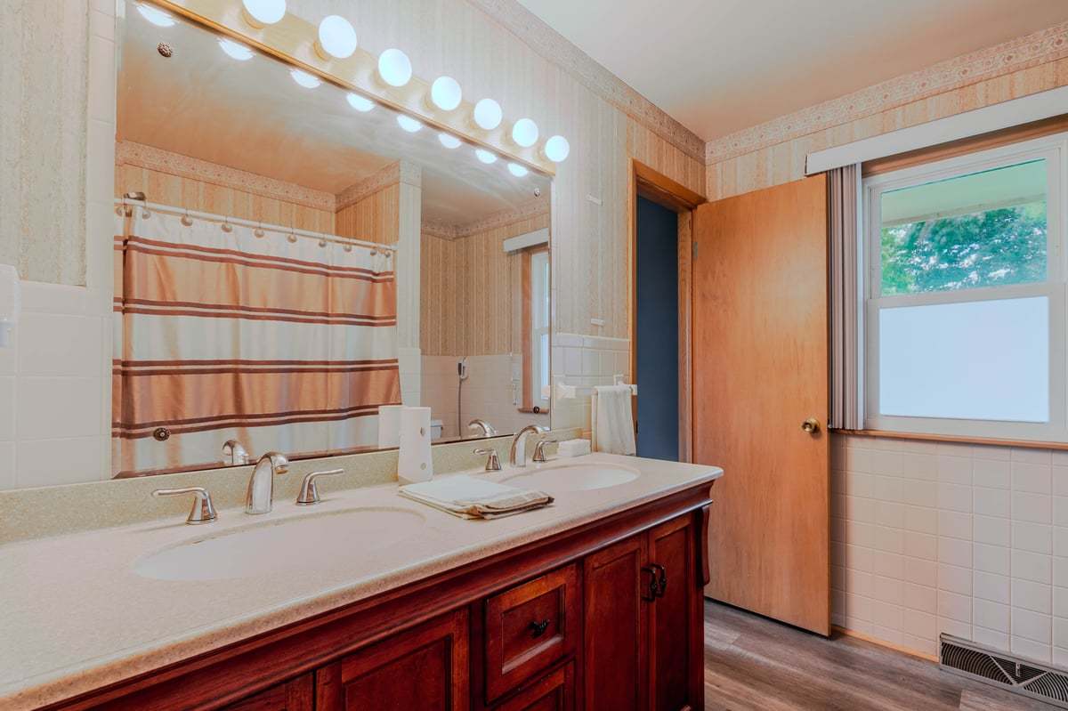 200 W Winslow Street, Danvers, IL 61732