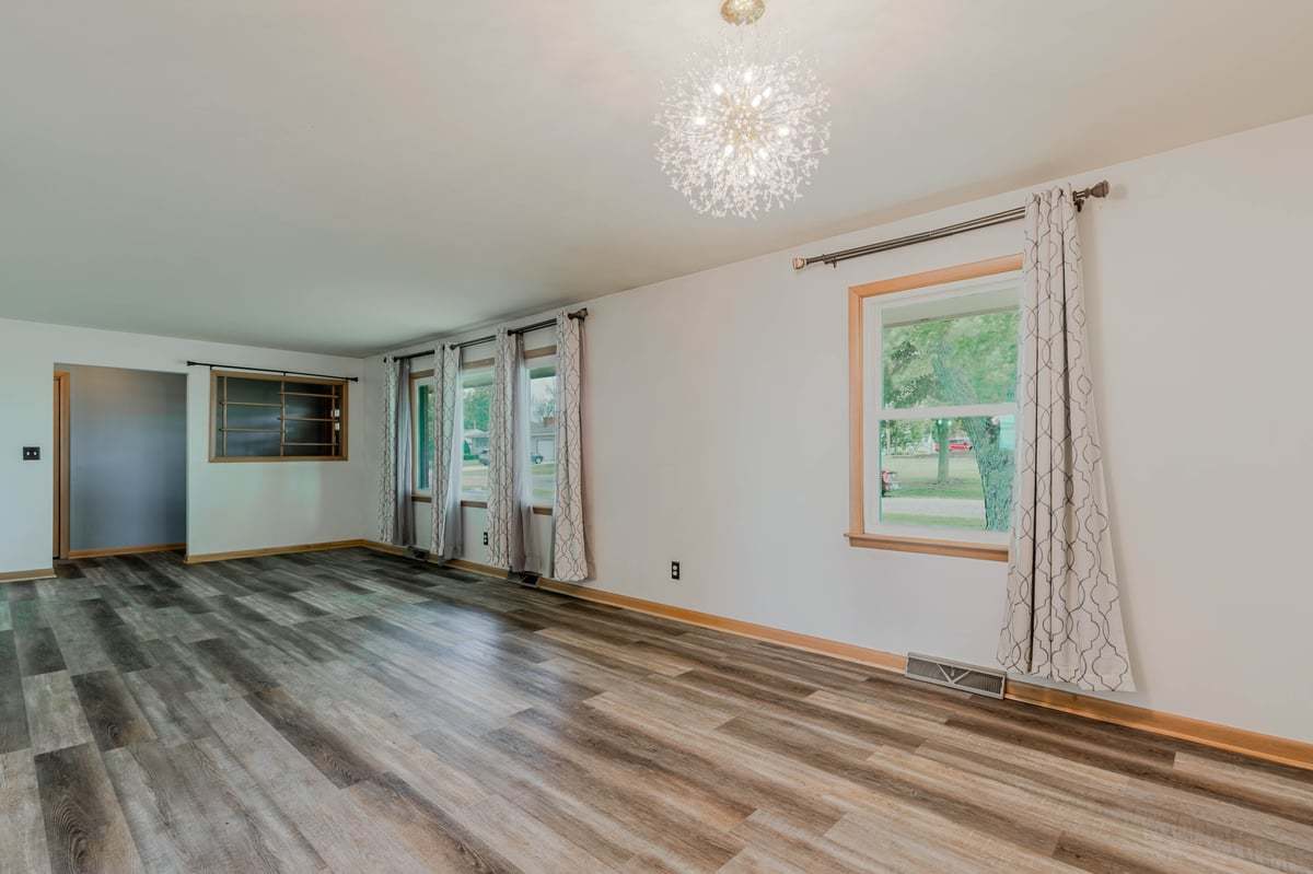 200 W Winslow Street, Danvers, IL 61732