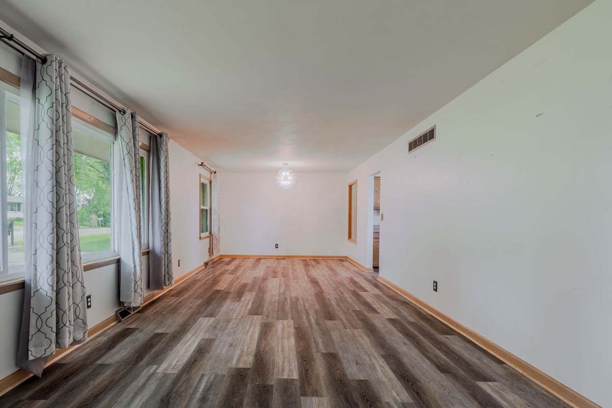 200 W Winslow Street, Danvers, IL 61732