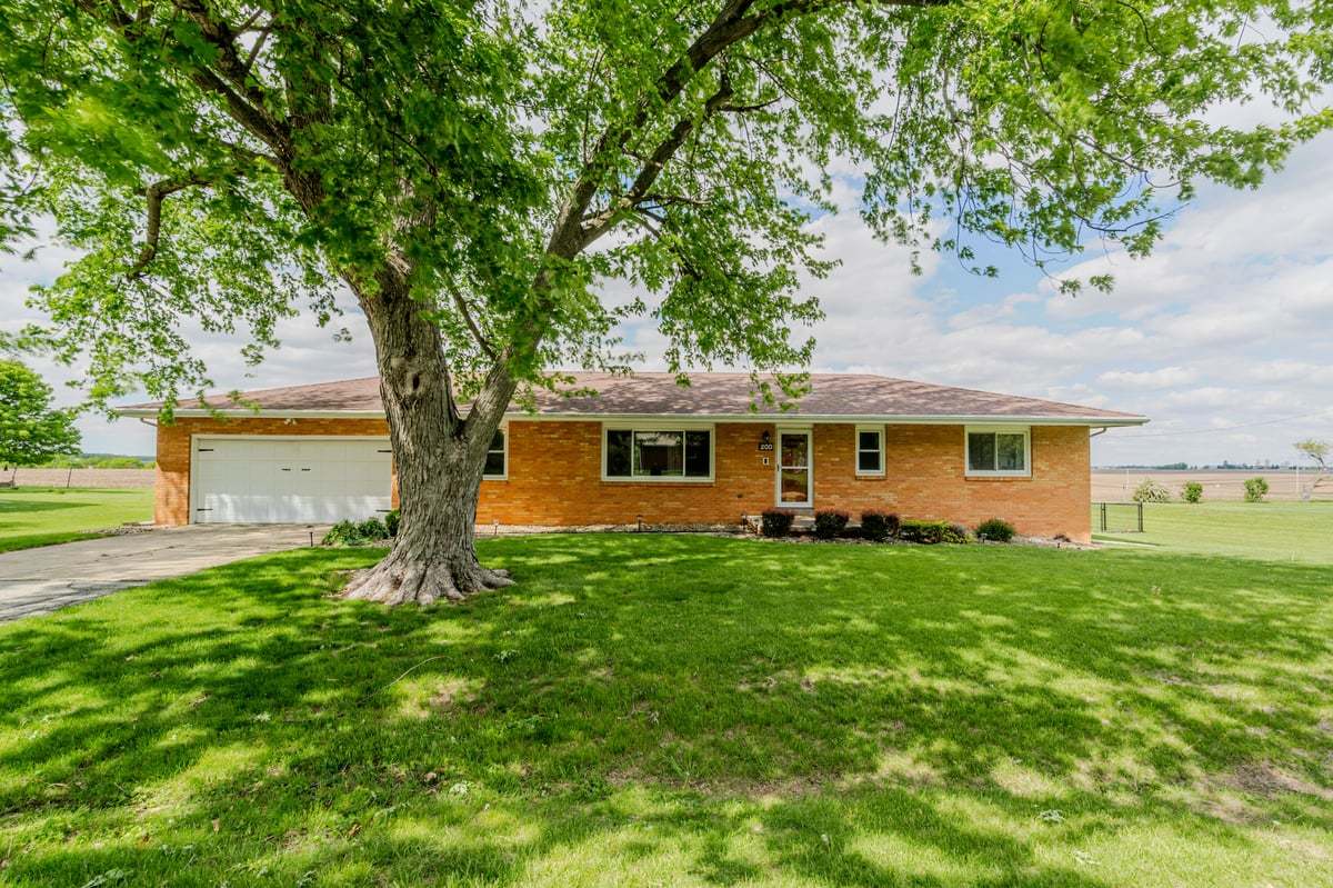 200 W Winslow Street, Danvers, IL 61732