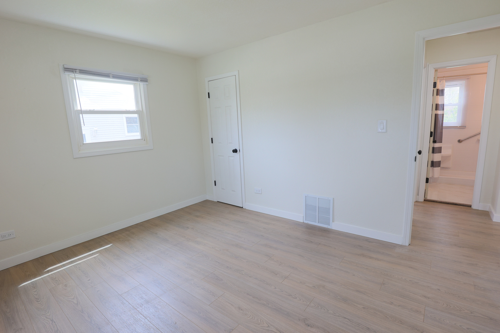 1733 Ballentine Street, Waukegan, IL 60087