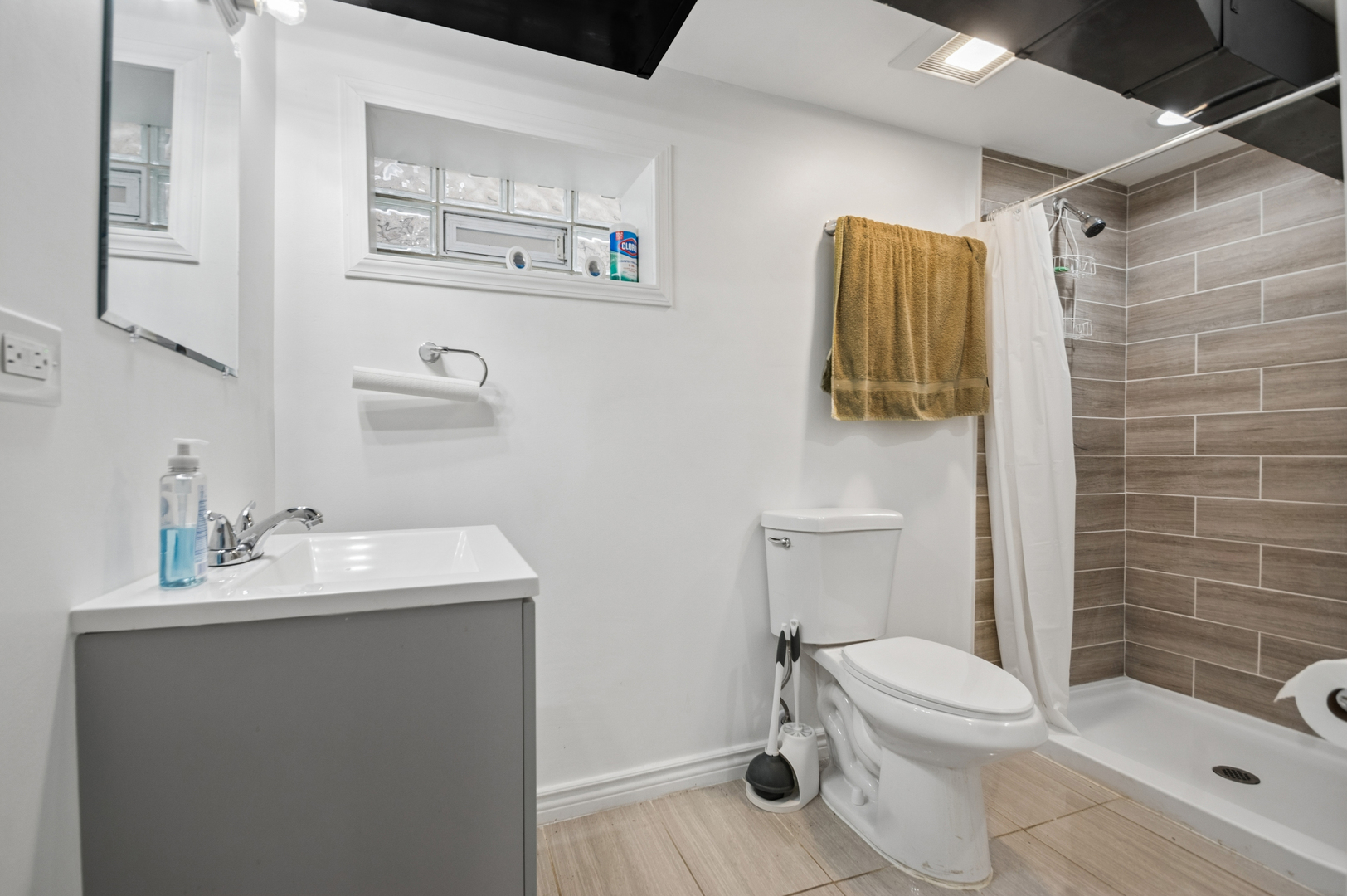 1418 N Waller Avenue, Chicago, IL 60651