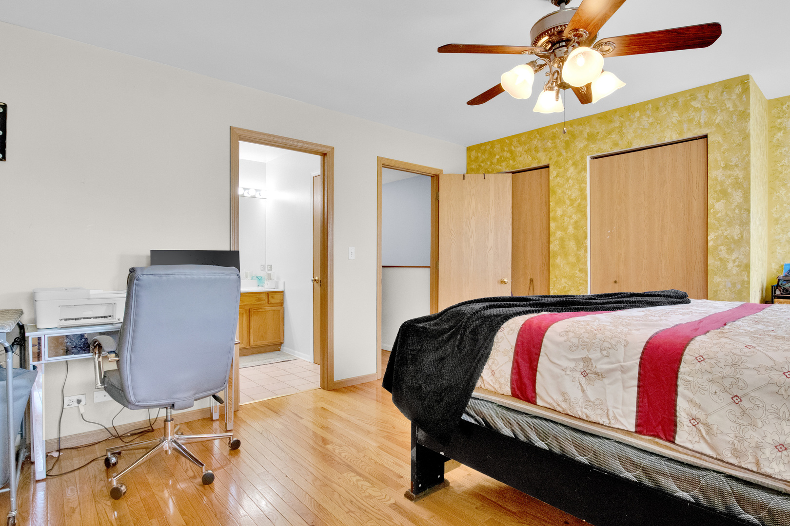 4757 S Langley Avenue, Chicago, IL 60615