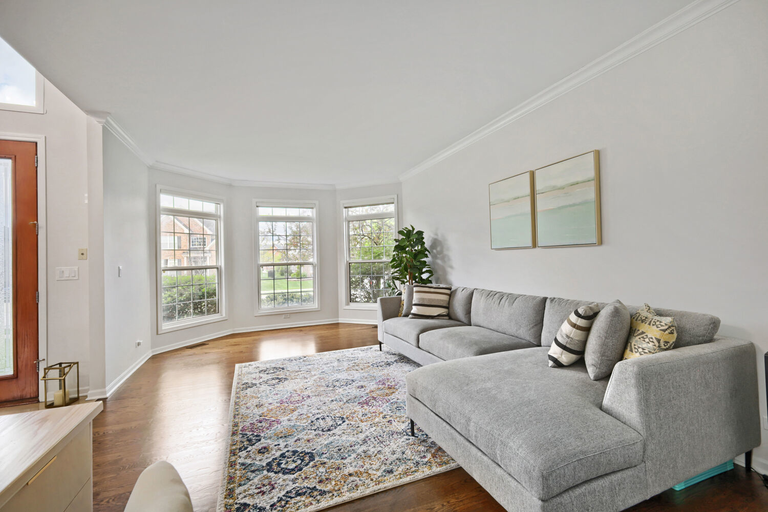 155 Michigan Drive, Bloomingdale, IL 60108