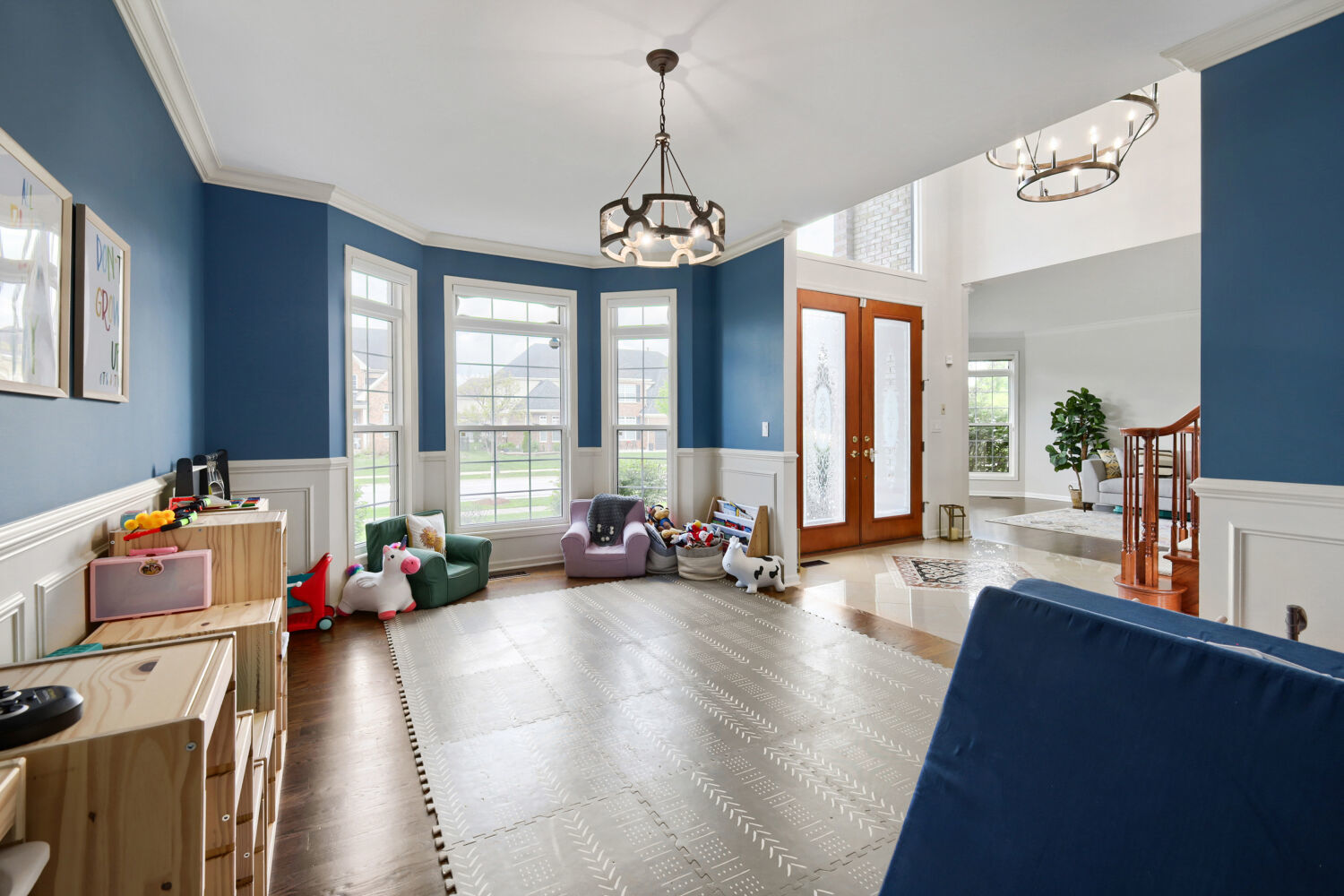 155 Michigan Drive, Bloomingdale, IL 60108