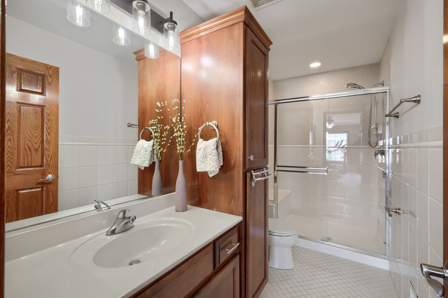 155 Michigan Drive, Bloomingdale, IL 60108