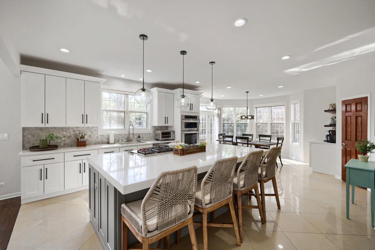 155 Michigan Drive, Bloomingdale, IL 60108