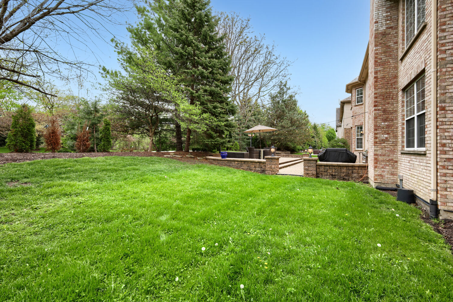 155 Michigan Drive, Bloomingdale, IL 60108