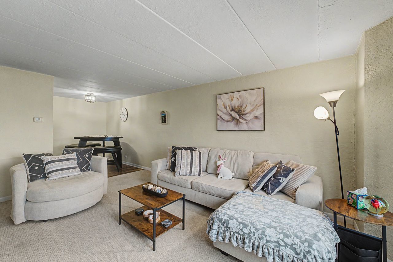 1 Renaissance Place #1105, Palatine, IL 60067