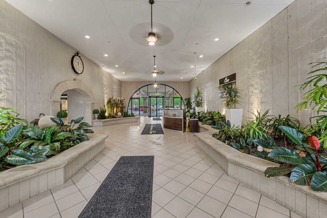 1 Renaissance Place #1105, Palatine, IL 60067