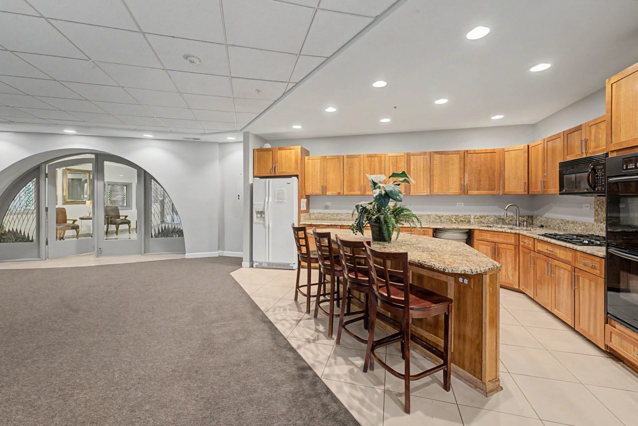 1 Renaissance Place #1105, Palatine, IL 60067
