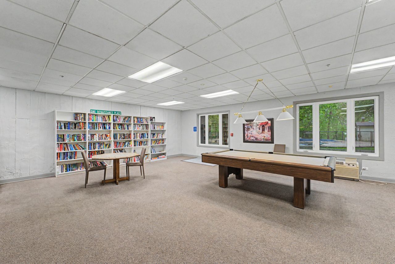 1 Renaissance Place #1105, Palatine, IL 60067