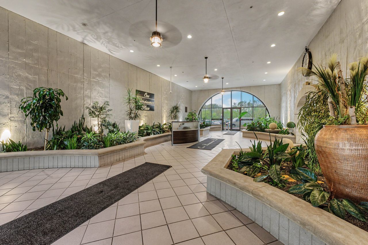 1 Renaissance Place #1105, Palatine, IL 60067