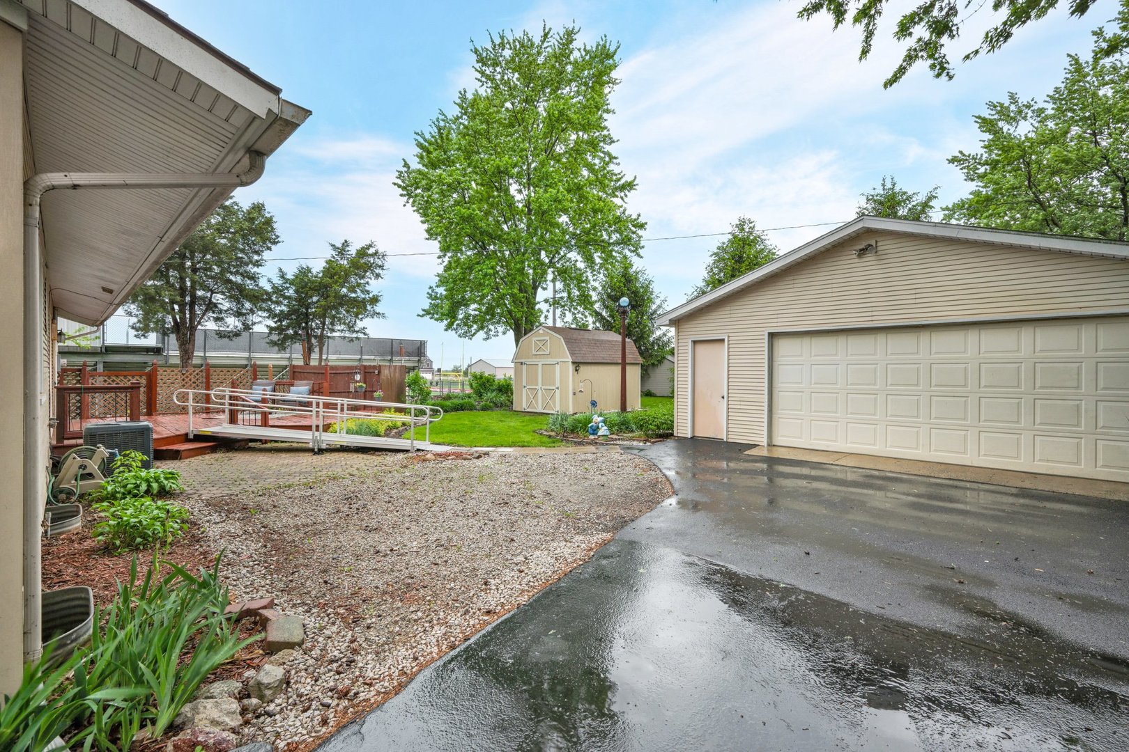 327 W Poplar Street, Heyworth, IL 61745
