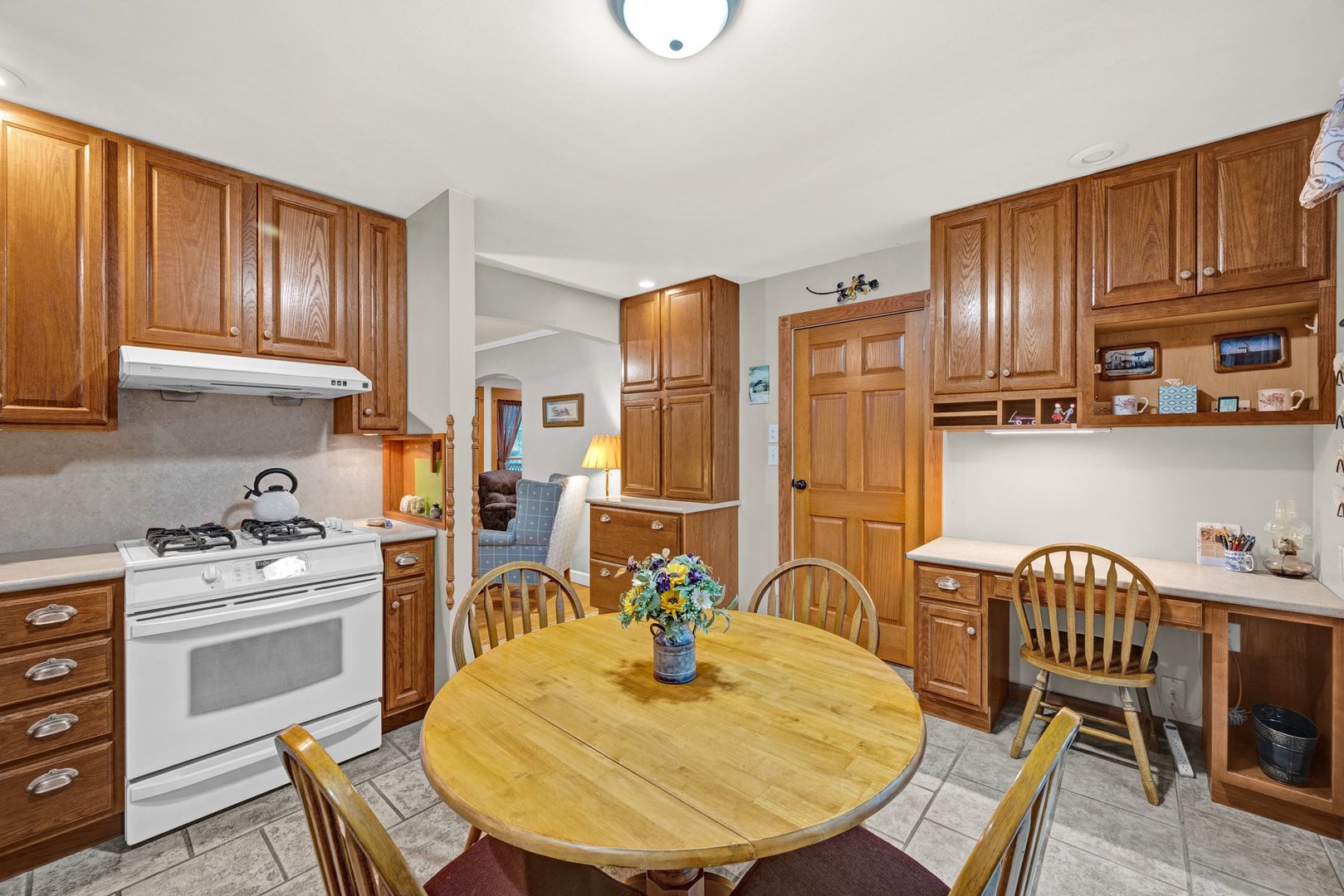 327 W Poplar Street, Heyworth, IL 61745
