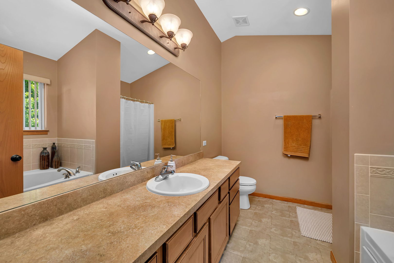 486 S Dollinger Drive, Romeoville, IL 60446