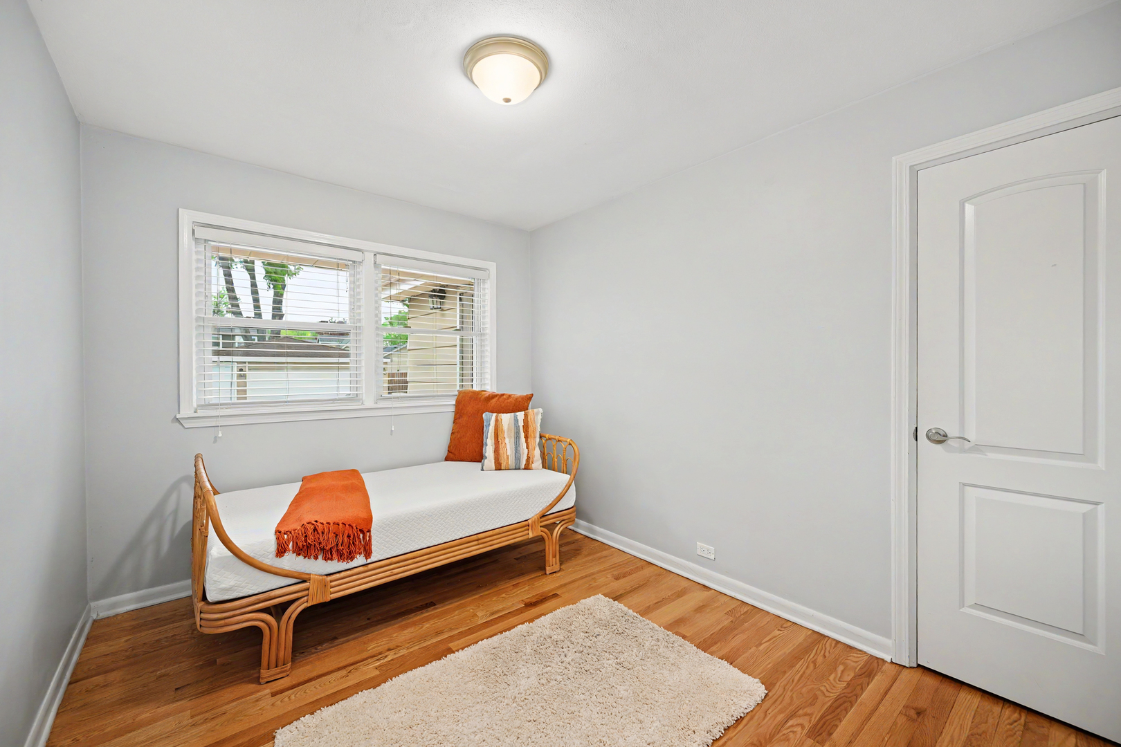 449 W Verret Street, Elmhurst, IL 60126