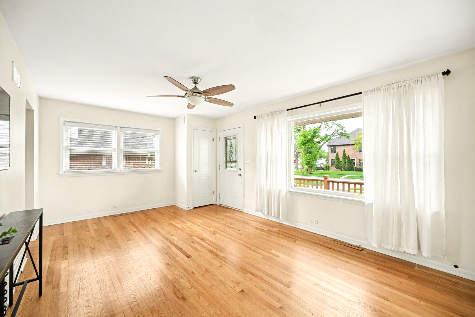 449 W Verret Street, Elmhurst, IL 60126