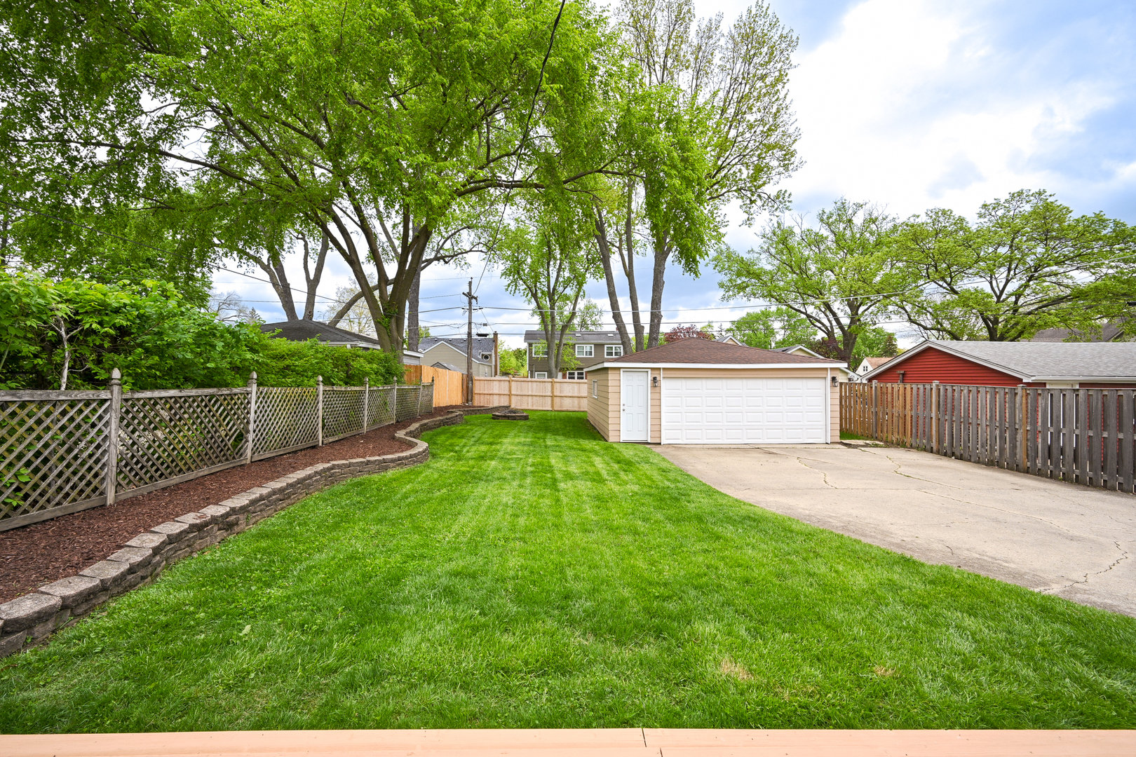 449 W Verret Street, Elmhurst, IL 60126