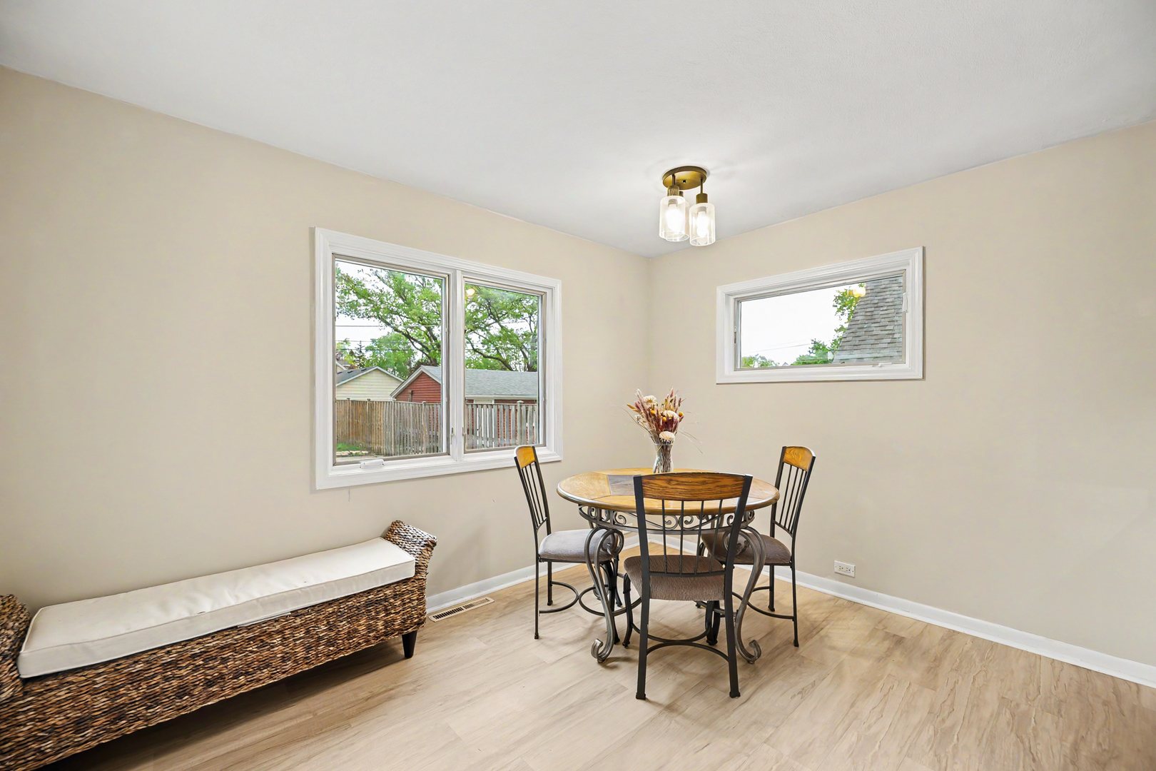 449 W Verret Street, Elmhurst, IL 60126