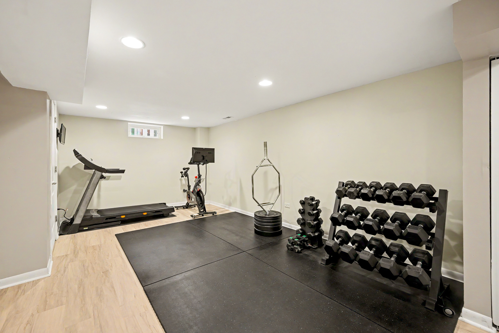 449 W Verret Street, Elmhurst, IL 60126