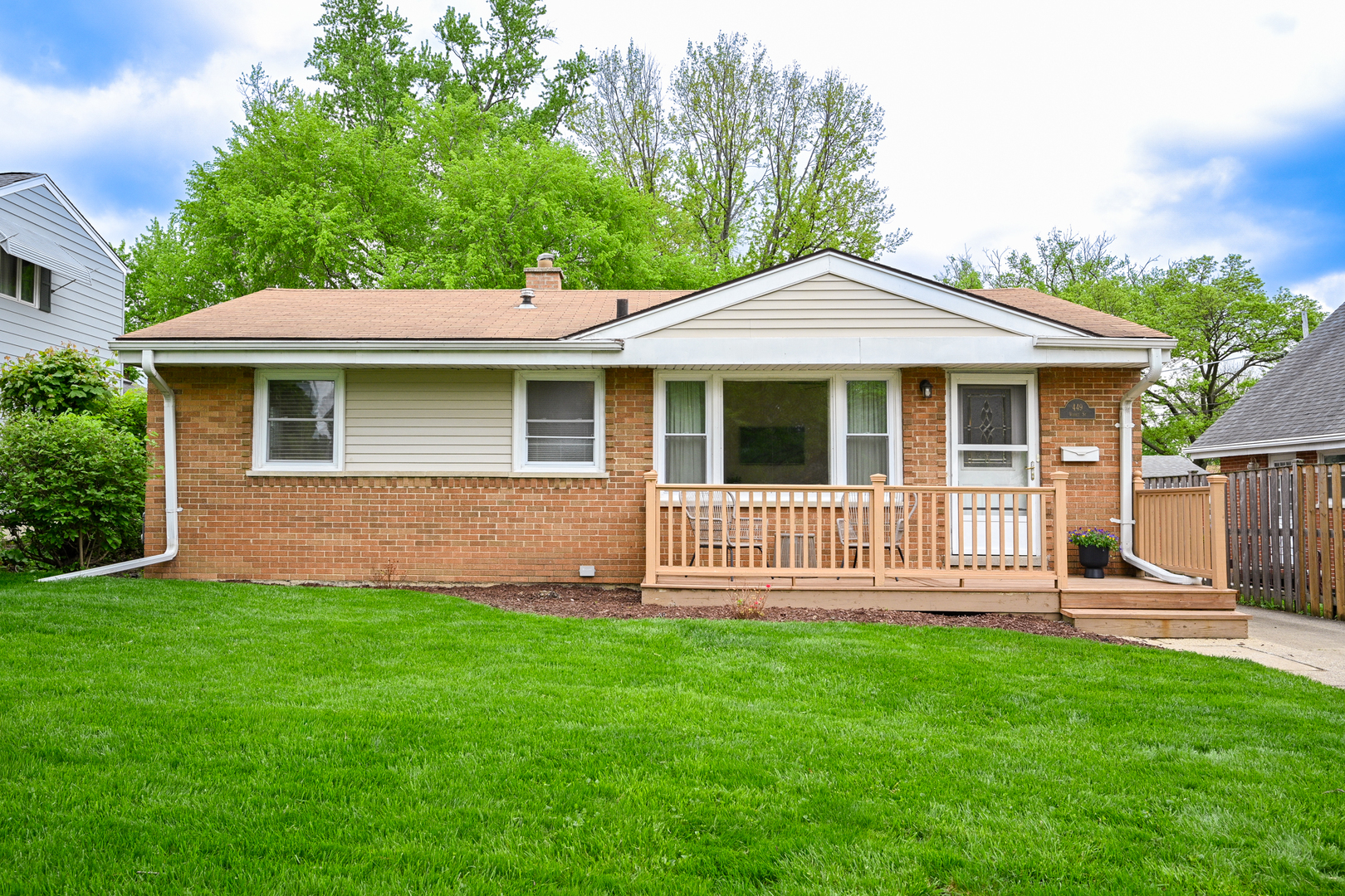 449 W Verret Street, Elmhurst, IL 60126