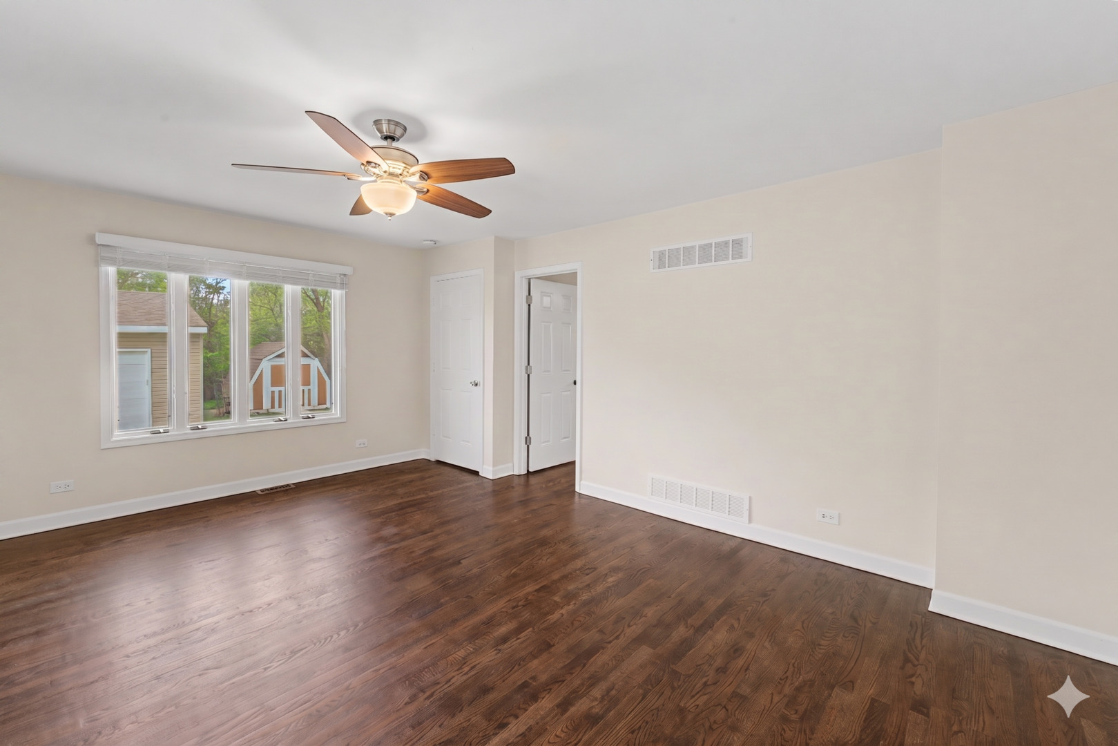 218 N Louis Street, Mount Prospect, IL 60056